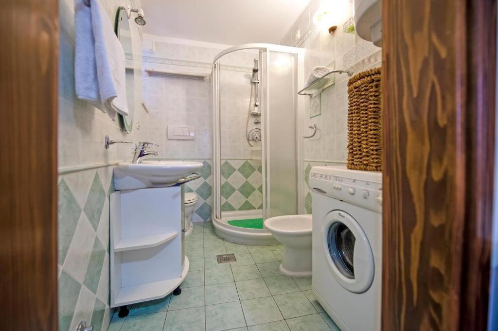 Apartments Casa Rubeus Ровінь Екстер'єр фото